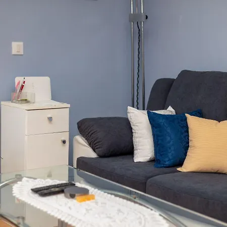 Apartment Rajna - 100 M From Sea Sumartin